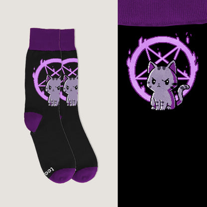 These Don't Make Me Hex You socks by TeeTurtle are a true representation of comfort and fit. Designed to be one size fits all, these socks offer unmatched comfort for all-day wear. Whether you're a cat lover or into the occult, these socks are the perfect choice.