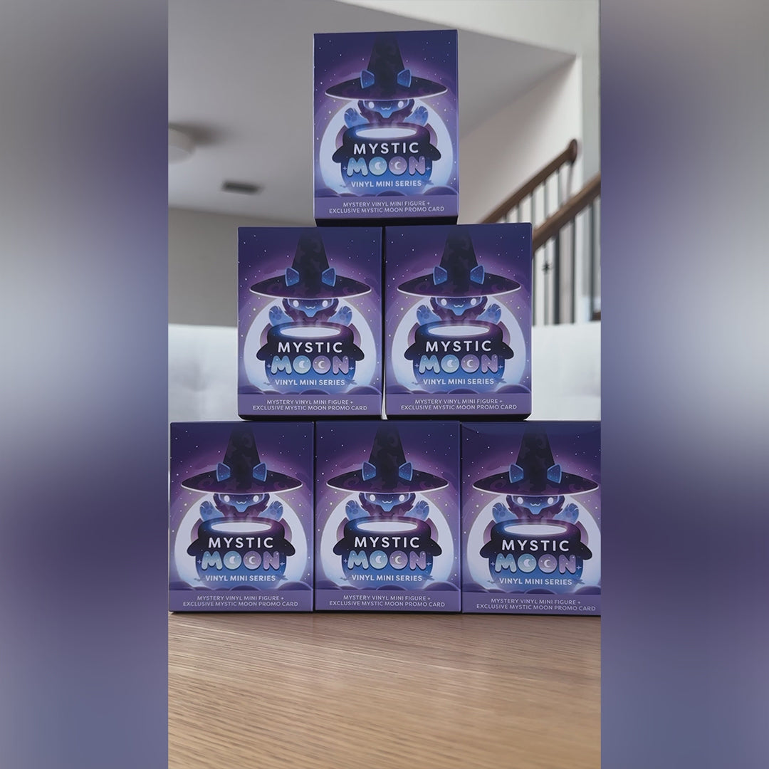 Mystic Moon Vinyl Blind Box unboxing video showing the packaging, vinyl figures and holo cards
